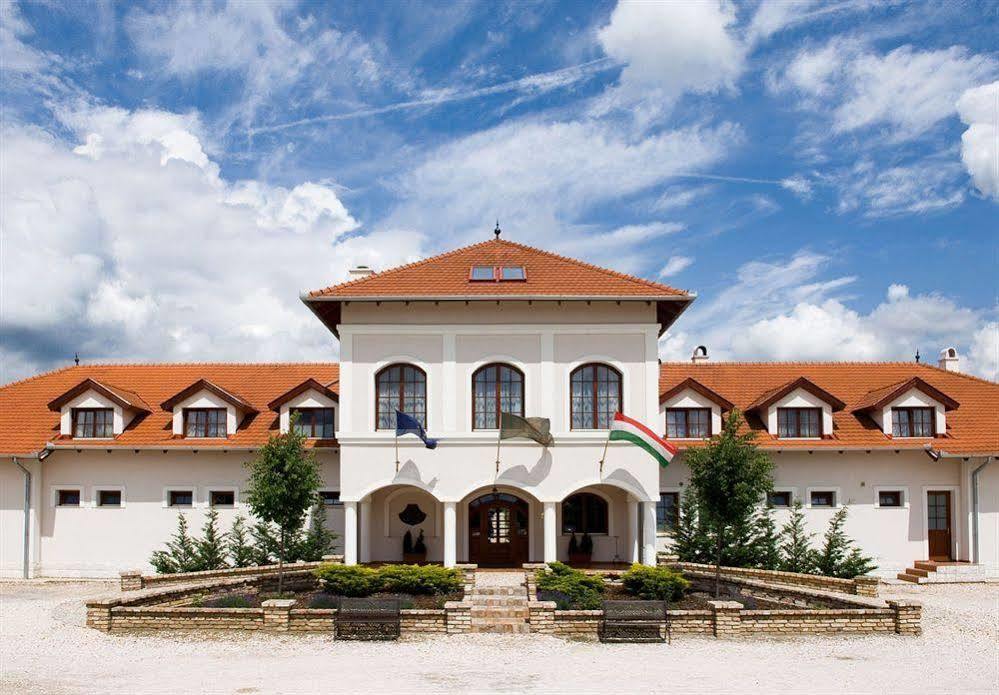 Bodrogi Kuria Wellness Hotel Inárcs Extérieur photo
